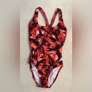 Speedo One Piece Swimsuit -  Size 6… Gently used condition A+